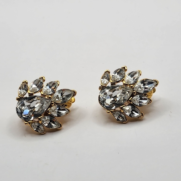 Vintage Clear Rhinestone Trifari Clip On Earrings Gold Tone - Picture 4 of 10